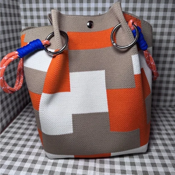 Women’s Orange & Cream Color Block Tote Bag - Picture 4 of 7